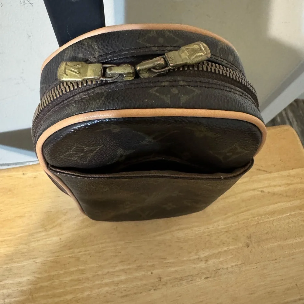 Louis Vuitton Monogram Gange Pochette